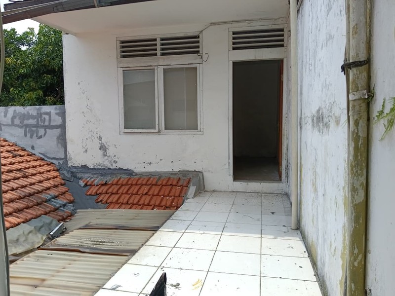 Dijual Cepat Rumah Samping Jalan Raya Cocok Untuk Pengusaha di Kawasan Pancoran