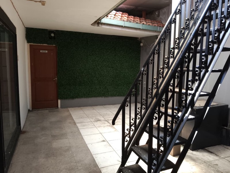 Rumah LT 295 m2 Posisi Pinggir Jalan Raya Duren Tiga Selatan Dijual Cepat