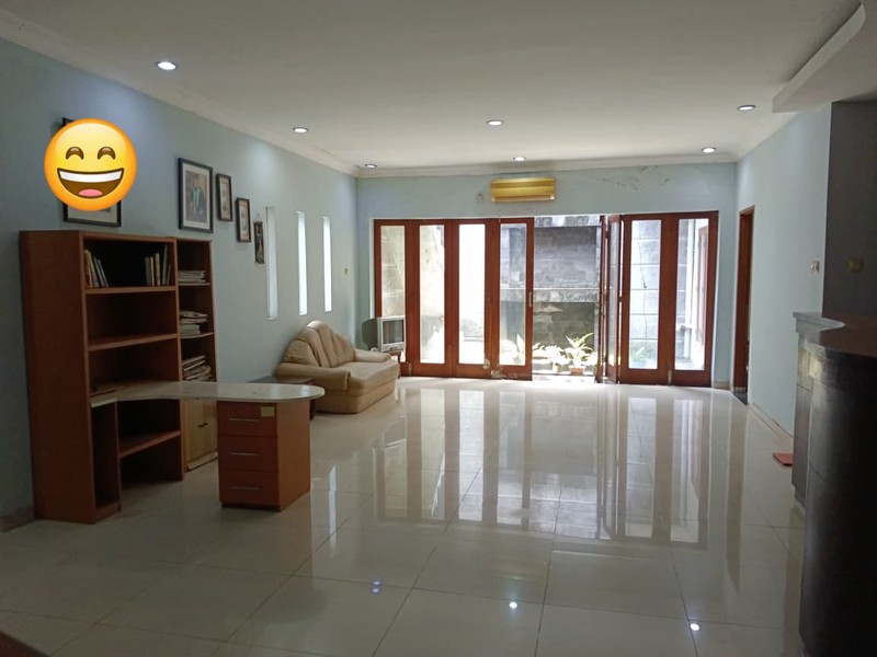 Rumah LT 448 m2 LB 375 m2 Siap Huni di Duren Tiga Indah Dijual Cepat