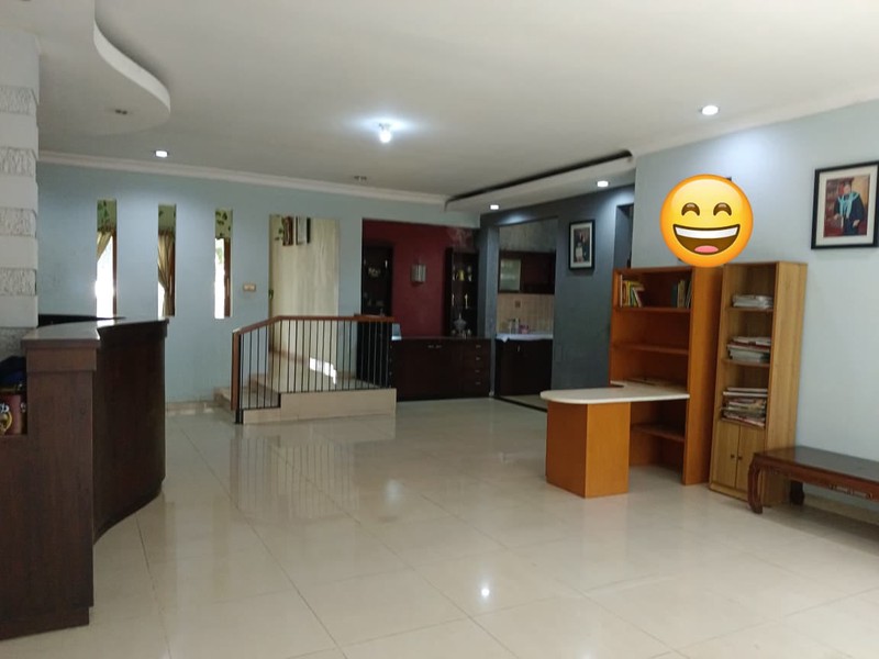 Rumah LT 448 m2 LB 375 m2 Siap Huni di Duren Tiga Indah Dijual Cepat