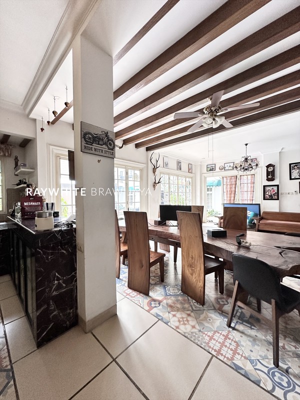 Rumah Hitung Tanah Area Cipete