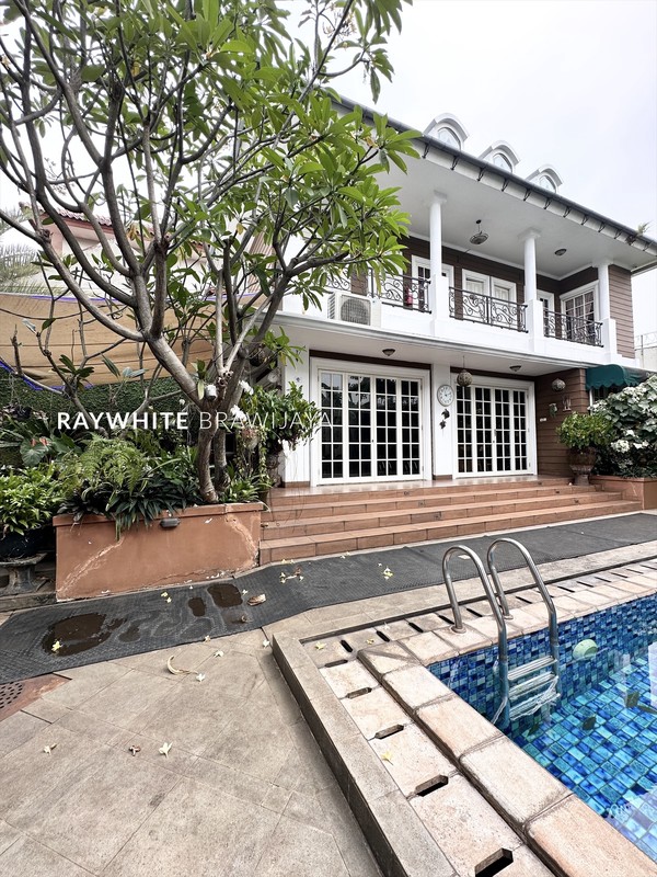 Rumah Hitung Tanah Area Cipete