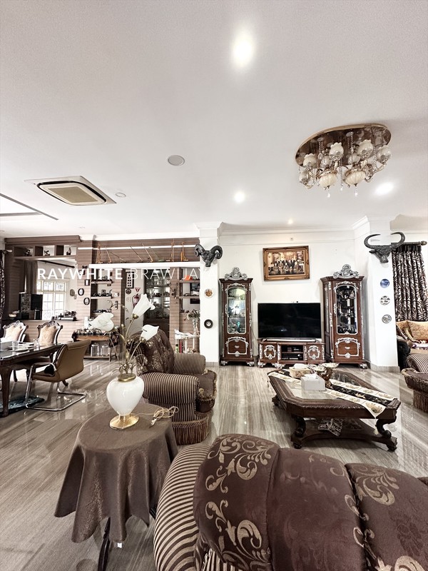 Rumah Hitung Tanah Area Cipete