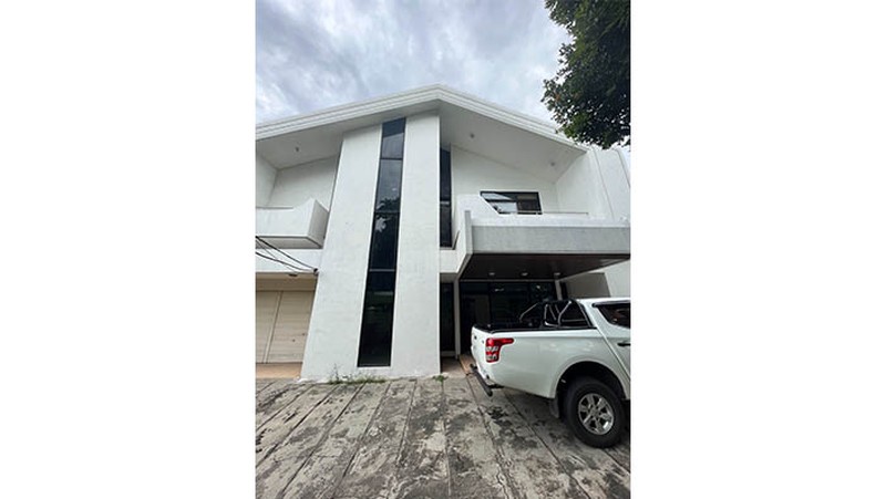 Rumah  Swimming Pool besar, di Bangka, Kemang Luas 738m2