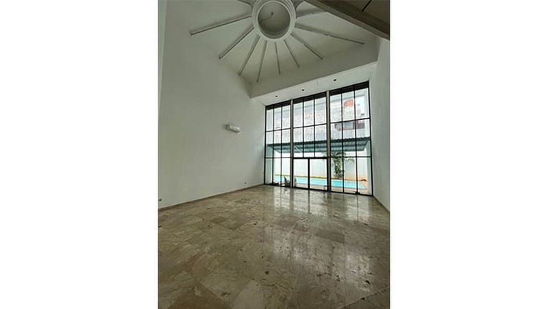 Rumah  Swimming Pool besar, di Bangka, Kemang Luas 738m2