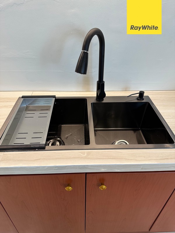 Dijual Rumah Siap Huni Di Grand Pakuwon Cluster North Victoria Surabaya