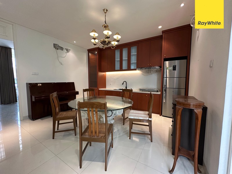 Dijual Rumah Siap Huni Di Grand Pakuwon Cluster North Victoria Surabaya