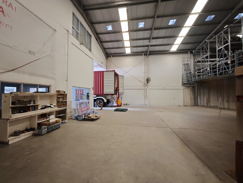 Gudang strategis dekat Bandara Soekarno Hatta, di Aeropolis Techno Park