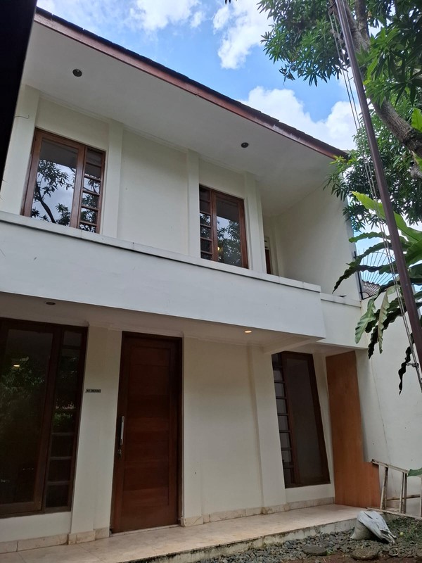 Rumah Bagus Di Jl Melati Lestari, Lebak Lestari Lebak Bulus Jakarta Selatan