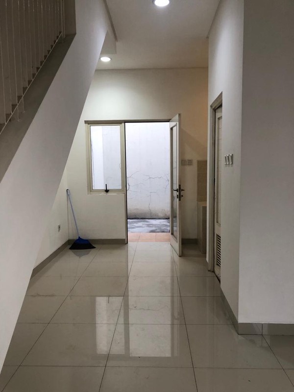 Termurah. Rumah bagus Residence One, Serpong