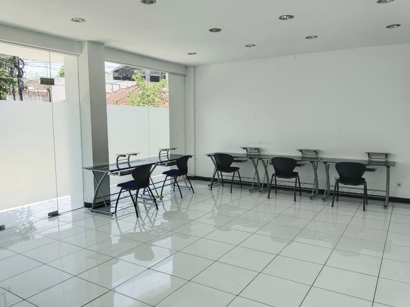 Dijual Putat Office Building  dengan 48 Ruang Usaha Putat Surabaya