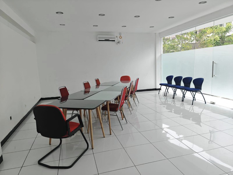 Dijual Putat Office Building  dengan 48 Ruang Usaha Putat Surabaya