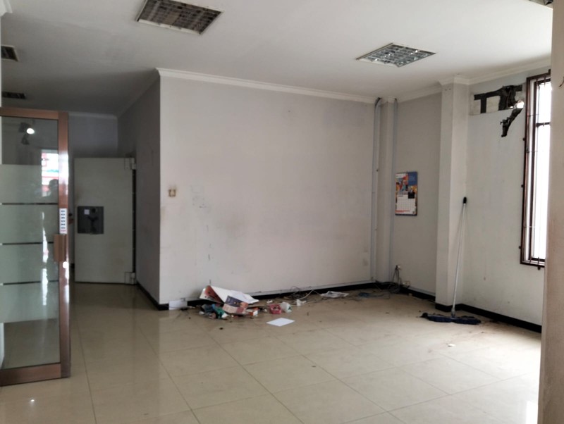 Investasi Gedung Strategis 3 Lantai Di Pusat Kota Tegalrejo, Yogyakarta