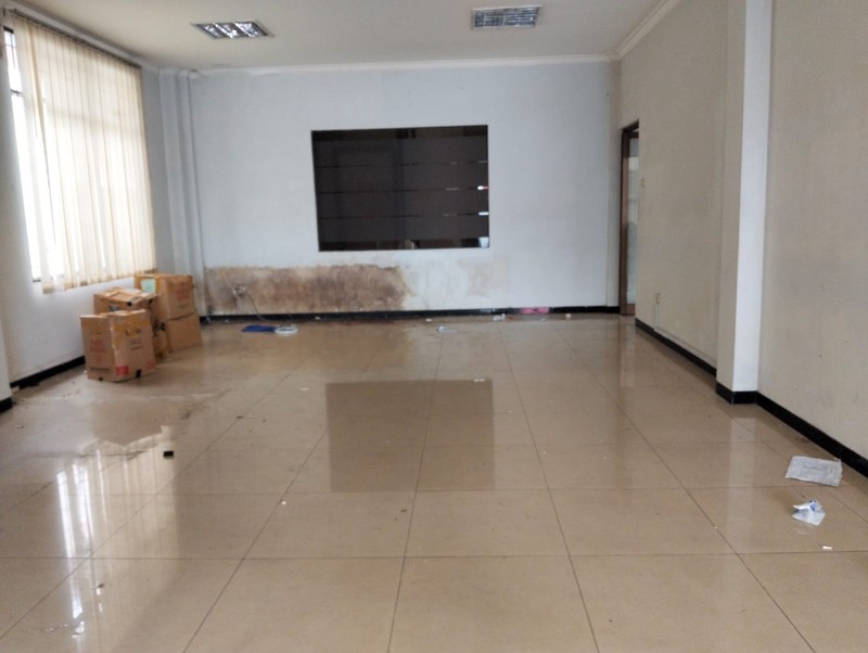 Investasi Gedung Strategis 3 Lantai Di Pusat Kota Tegalrejo, Yogyakarta