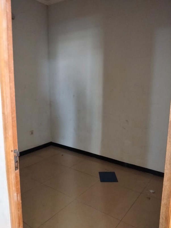 Investasi Gedung Strategis 3 Lantai Di Pusat Kota Tegalrejo, Yogyakarta