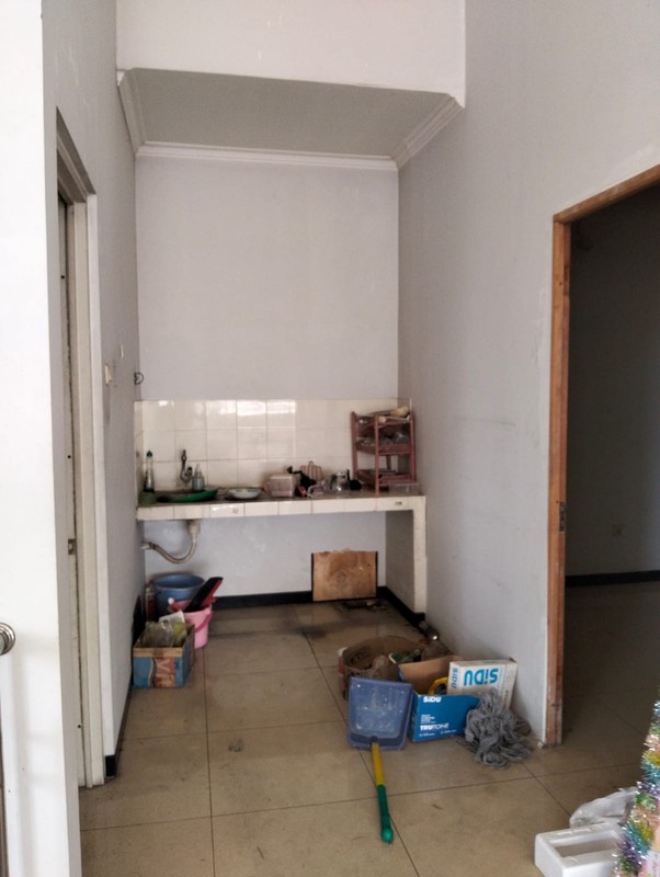 Investasi Gedung Strategis 3 Lantai Di Pusat Kota Tegalrejo, Yogyakarta