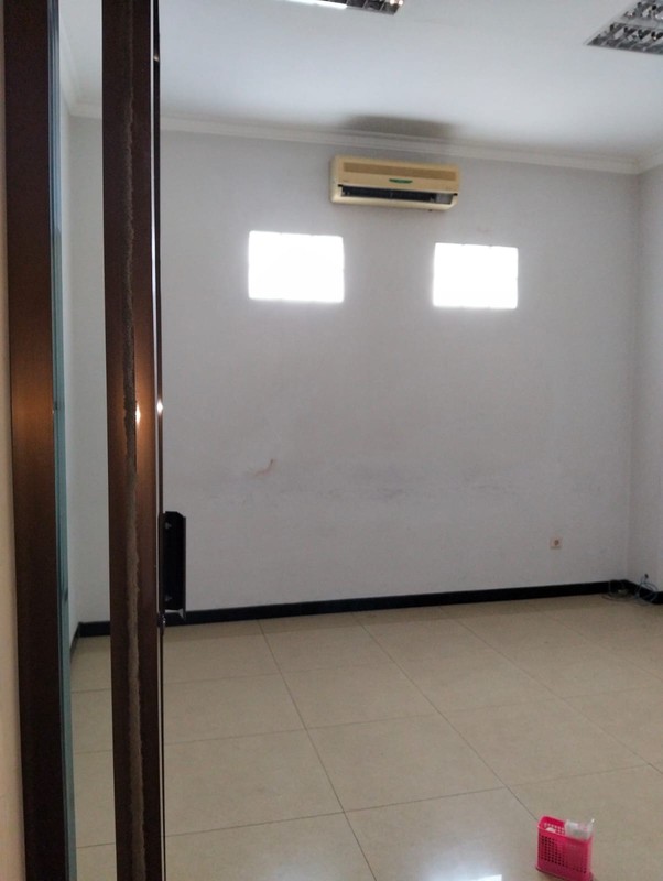 Investasi Gedung Strategis 3 Lantai Di Pusat Kota Tegalrejo, Yogyakarta