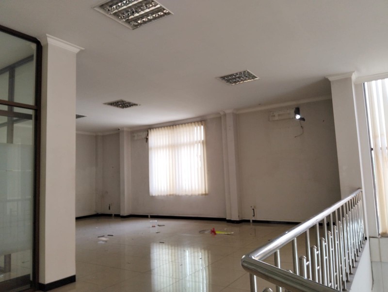 Investasi Gedung Strategis 3 Lantai Di Pusat Kota Tegalrejo, Yogyakarta