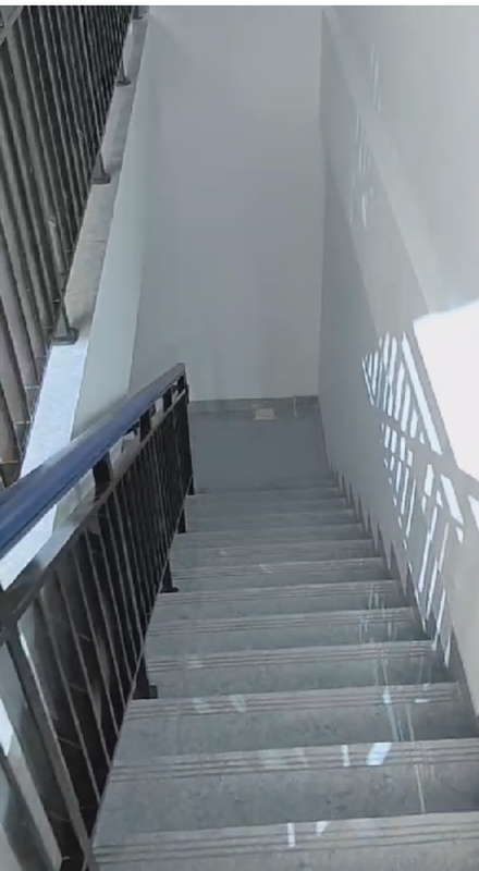 DISEWAKAN RUKO BARU 3 LANTAI, LETAK STRATEGIS SAMPING KAMPUS!!!