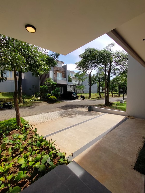 Rumah BRAND NEW di THE GREEN BSD City, Dekat Tol dan Stasiun