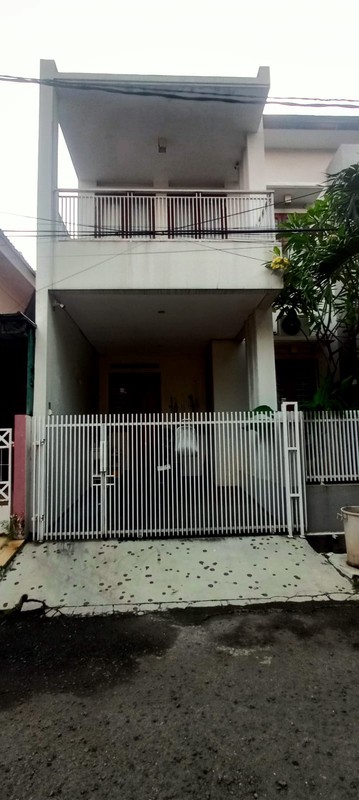 Rumah 2 Lantai Siap Huni dengan Hunian Nyaman dan Asri @Bintaro Sektor 9