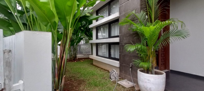 Rumah 2 Lantai Siap Huni dengan Hunian Nyaman dan Asri @Bintaro Sektor 9