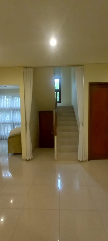 Rumah 2 Lantai Siap Huni dengan Hunian Nyaman dan Asri @Bintaro Sektor 9