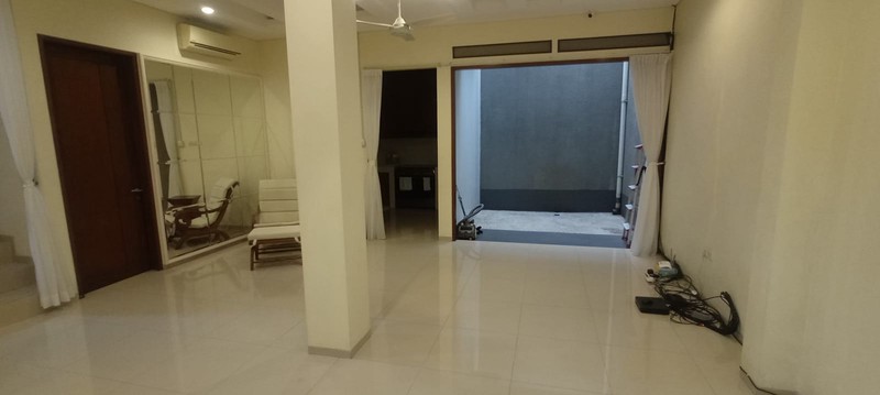 Rumah 2 Lantai Siap Huni dengan Hunian Nyaman dan Asri @Bintaro Sektor 9