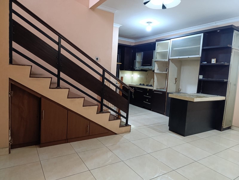 Dijual Rumah Minimalis Dengan 2 Lantai Di Bintaro Sektor 3