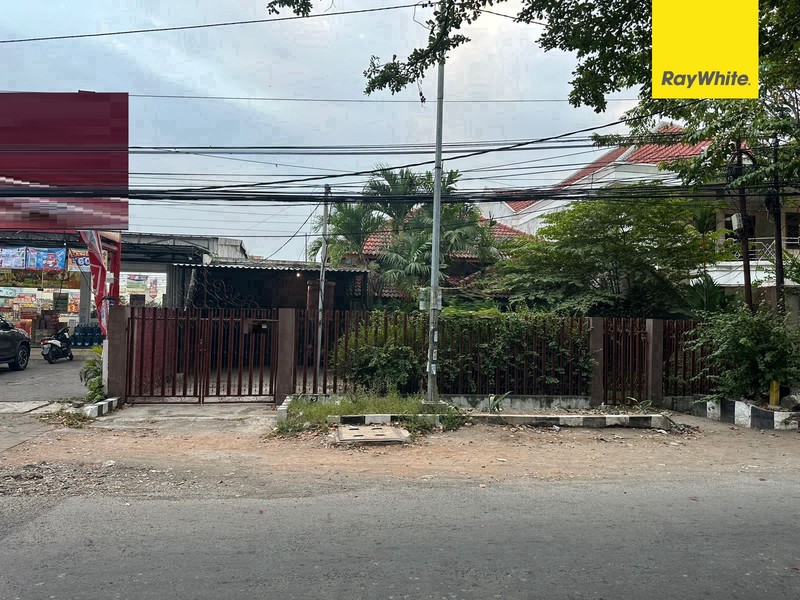 Dijual Rumah Strategis di Raya Tenggilis Mejoyo Surabaya