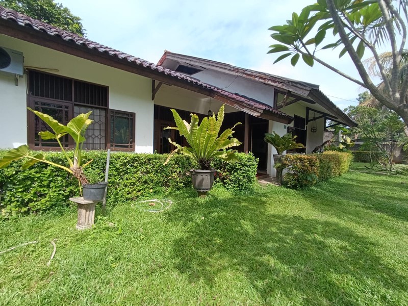 Dijual Rumah Lama Hitung Tanah Terawat Lokasi Di Pondok Aren, Tangerang Selatan