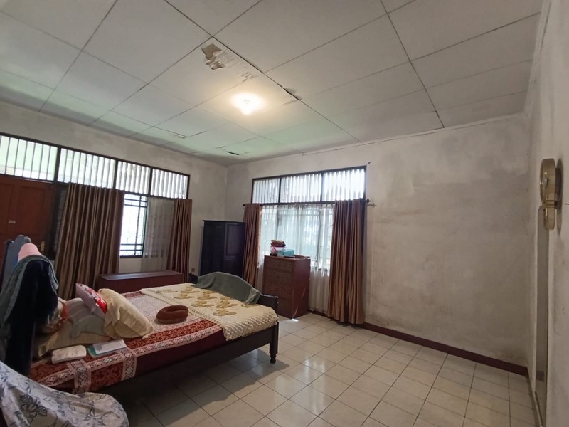 Dijual Rumah Lama Hitung Tanah Terawat Lokasi Di Pondok Aren, Tangerang Selatan