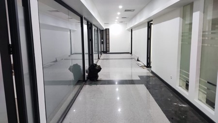 STRATEGIS! Ruang Usaha Luas di Supratman, Bandung!