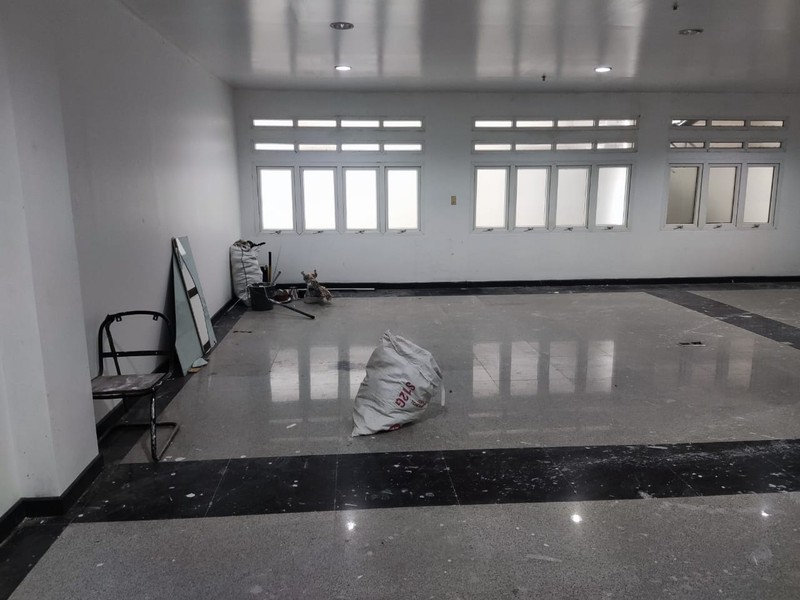 STRATEGIS! Ruang Usaha Luas di Supratman, Bandung!