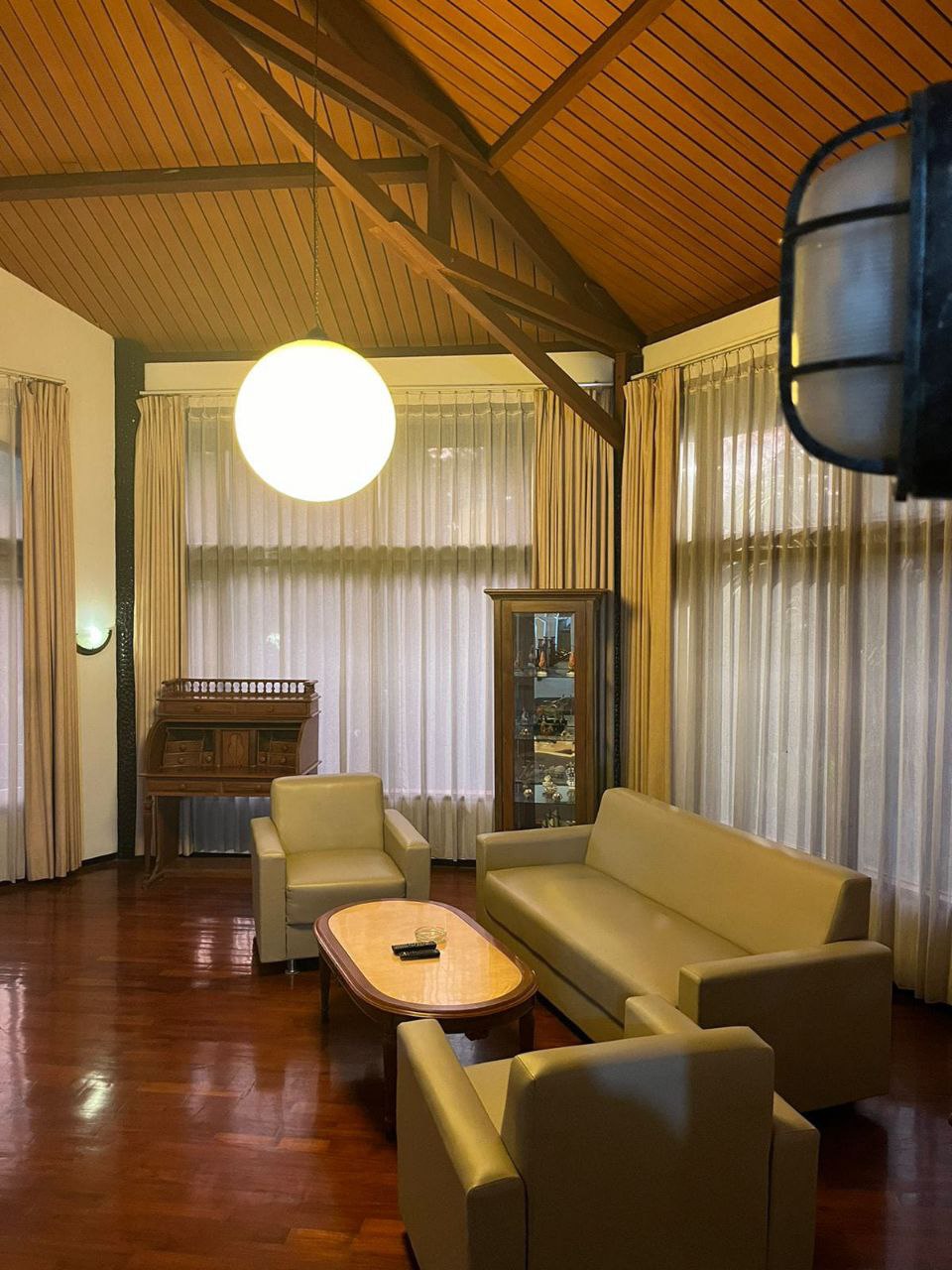 Jual Villa Hook Asri Club Bunga Batu Malang Full Furnished