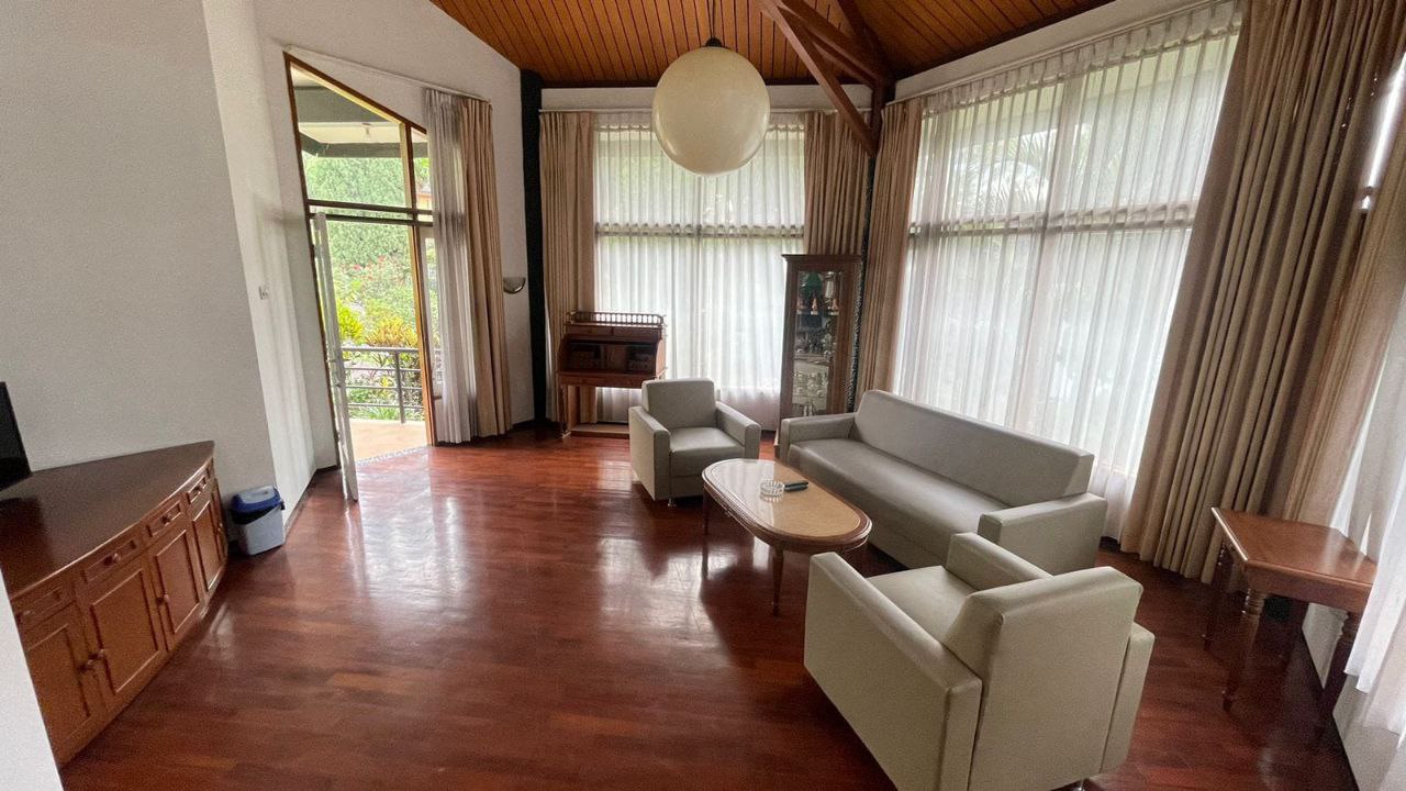 Jual Villa Hook Asri Club Bunga Batu Malang Full Furnished