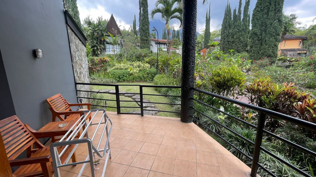 Jual Villa Hook Asri Club Bunga Batu Malang Full Furnished