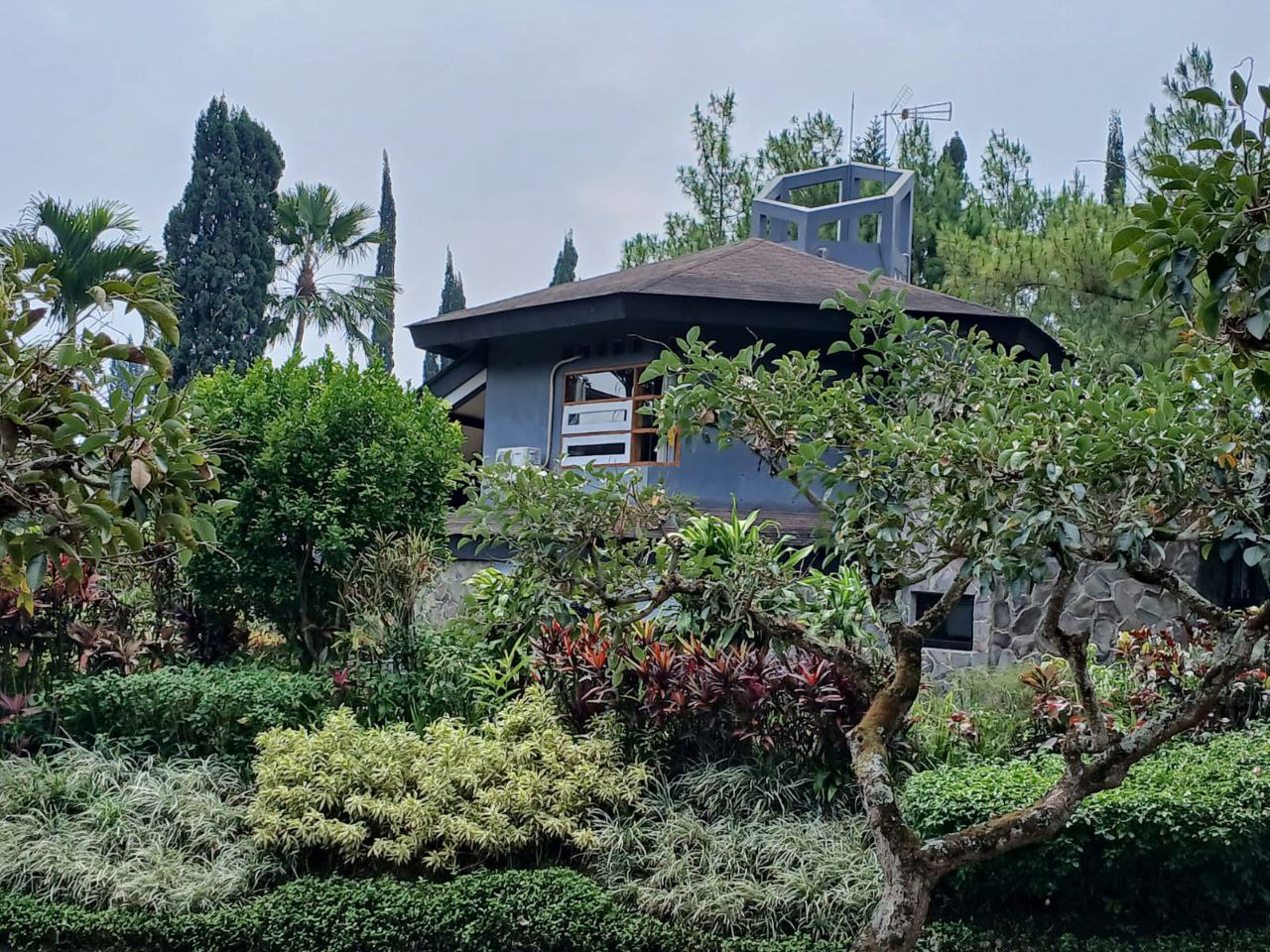 Jual Villa Hook Asri Club Bunga Batu Malang Full Furnished