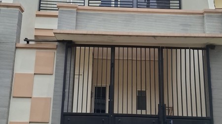 Dijual Rumah 2 lantai di Sutorejo Tengah Surabaya
