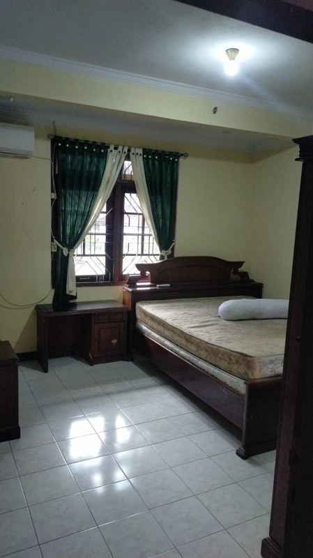 Disewakan Rumah Tinggal 2 Lantai Strategis Di Perum. Griya Perwita Asri, Ringroad Utara