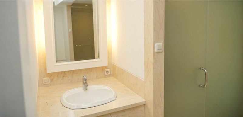 Rumah American Style 3 Lantai di Kebayoran Baru Full Furnished & Lift