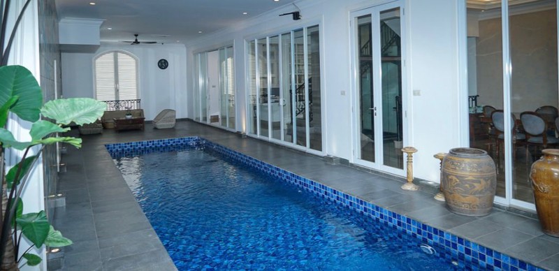 Rumah American Style 3 Lantai di Kebayoran Baru Full Furnished & Lift