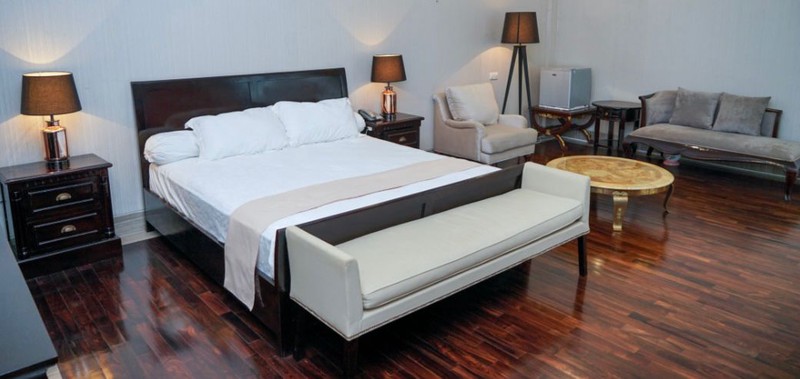 Rumah American Style 3 Lantai di Kebayoran Baru Full Furnished & Lift