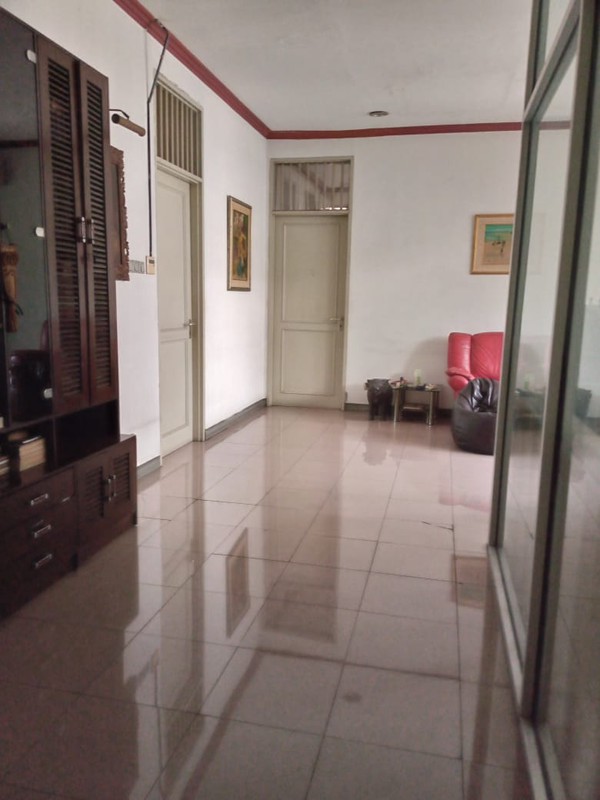 Dijual Rumah siap huni, Strategis, Luas dan Bebas Banjir di Cipunegara Cideng Jakarta Pusat