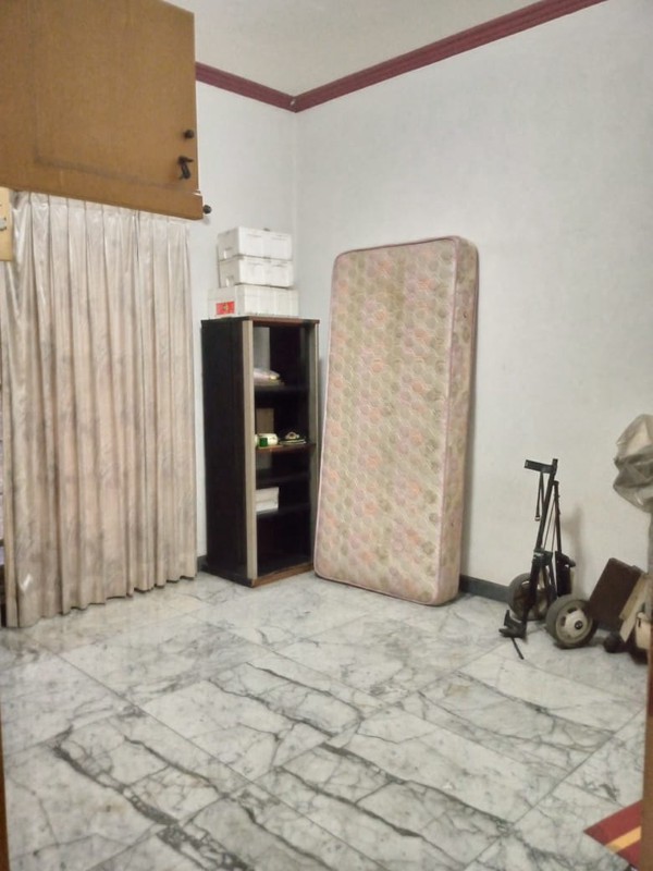 Dijual Rumah siap huni, Strategis, Luas dan Bebas Banjir di Cipunegara Cideng Jakarta Pusat