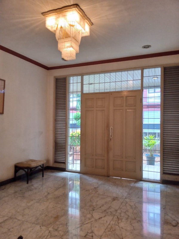 Dijual Rumah siap huni, Strategis, Luas dan Bebas Banjir di Cipunegara Cideng Jakarta Pusat