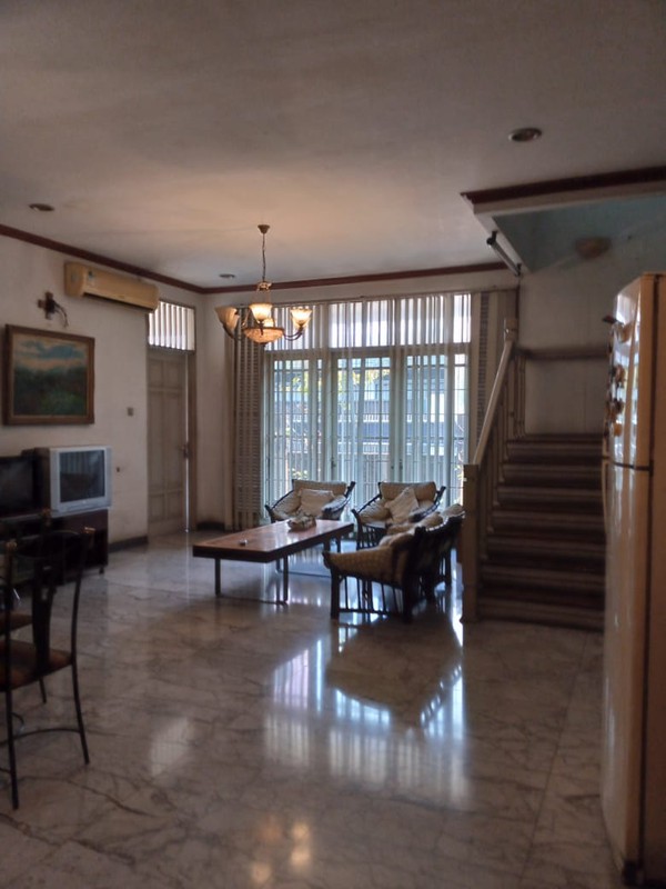 Dijual Rumah siap huni, Strategis, Luas dan Bebas Banjir di Cipunegara Cideng Jakarta Pusat