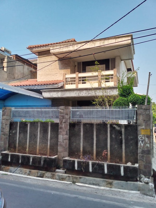 Dijual Rumah siap huni, Strategis, Luas dan Bebas Banjir di Cipunegara Cideng Jakarta Pusat