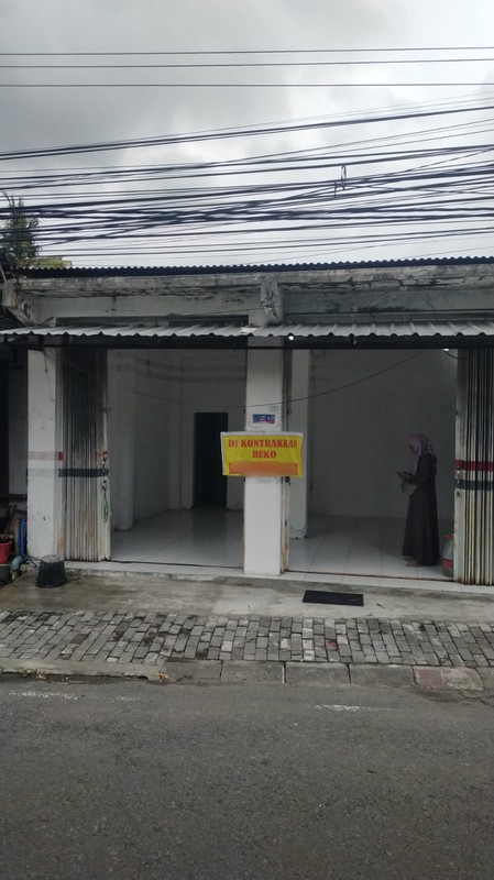 Disewakan Ruang Usaha 1 Lantai Premium, Hanya Selangkah Dari Stadion Maguwoharjo, Sleman.