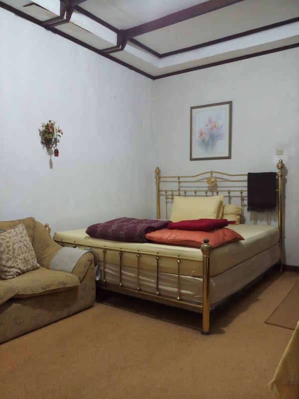 Rumah 1½ Lantai Siap Huni dengan Hunian Nyaman dan Asri @Ciputat